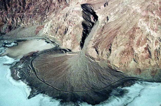 The Architecture of Earth: A Guide to Global Landforms