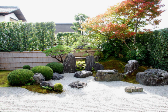 The Art of Karesansui: Zen, Aesthetics, and Dry Landscapes