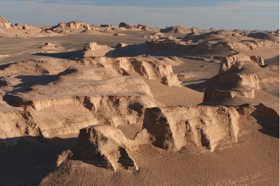 Earth’s Hottest Deserts: A Deep Dive into Lut Desert and Death Valley